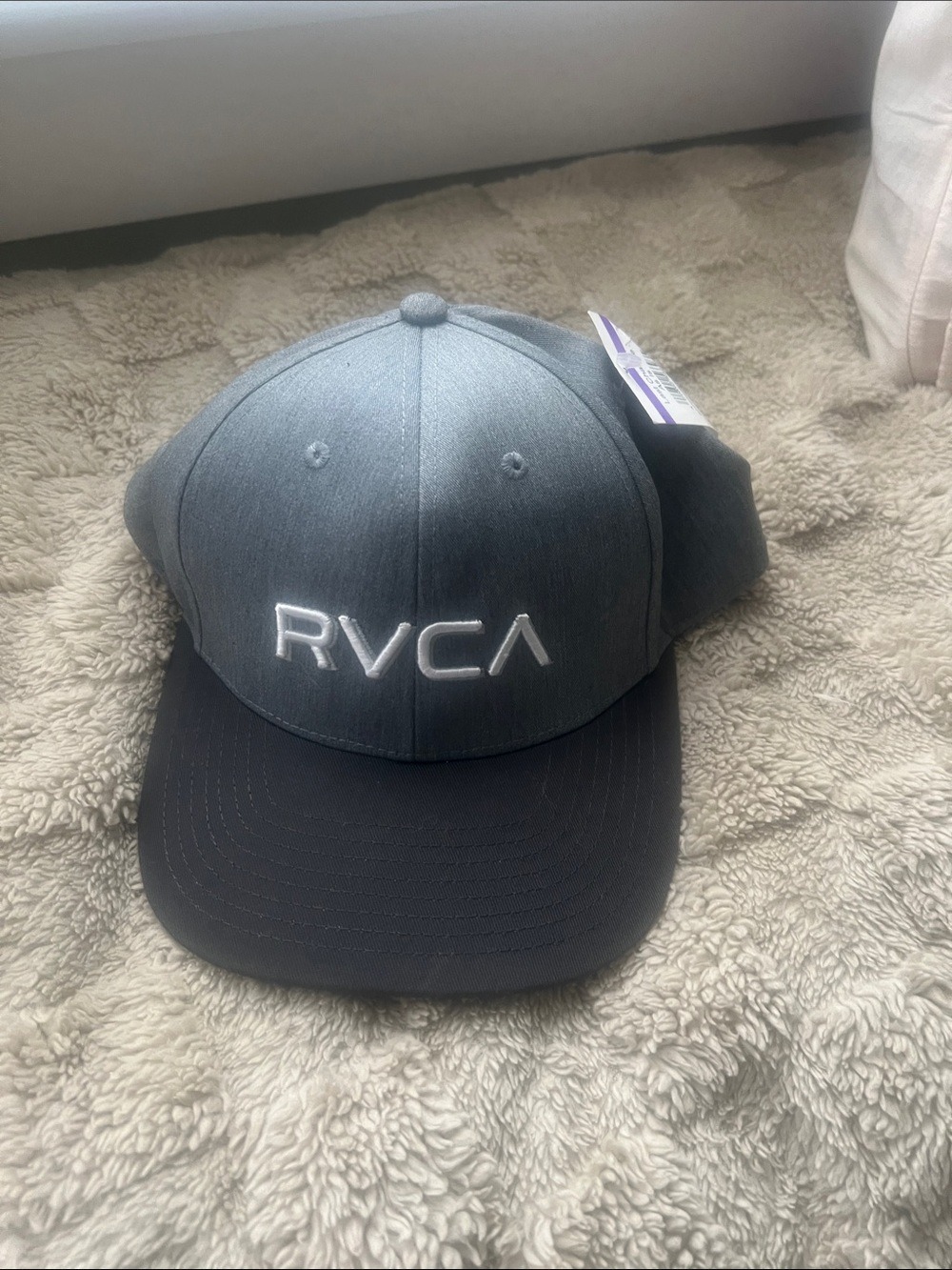 RVCA Two-Tone Gray and Black Curved Brim Cap